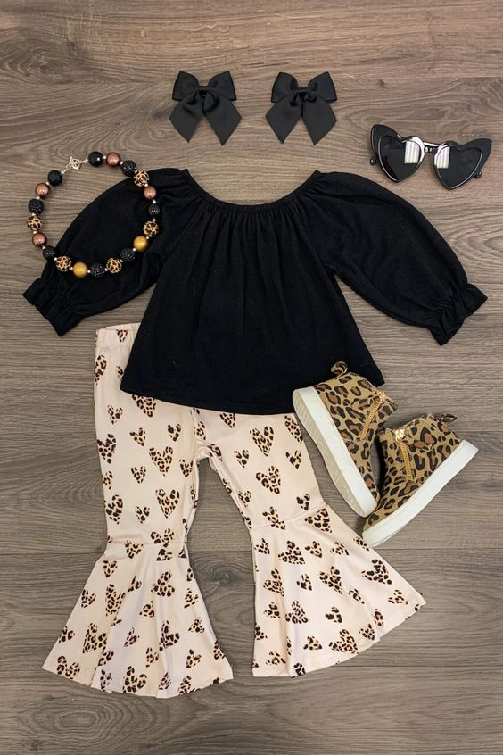 Baby Girls Valentines Black Tee Shirts Hearts Bell Pants Clothes Sets preorder(moq 5)