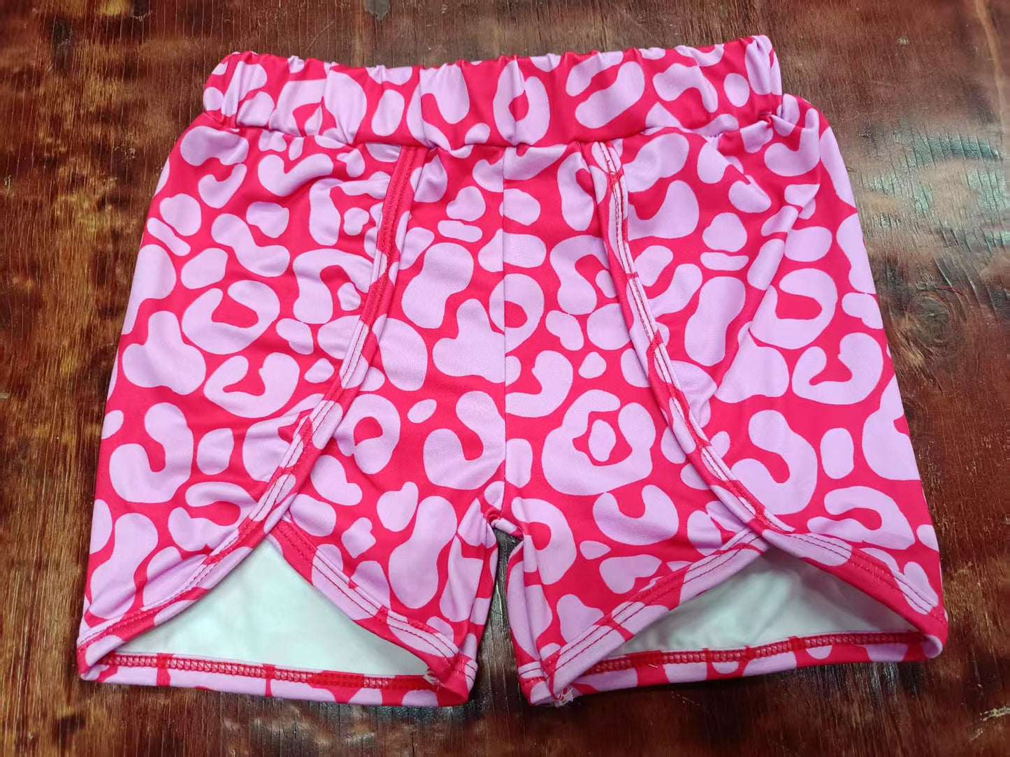 Preorder moq 5 Baby Girls Pink Leopard Ruffle Shorts Bottoms