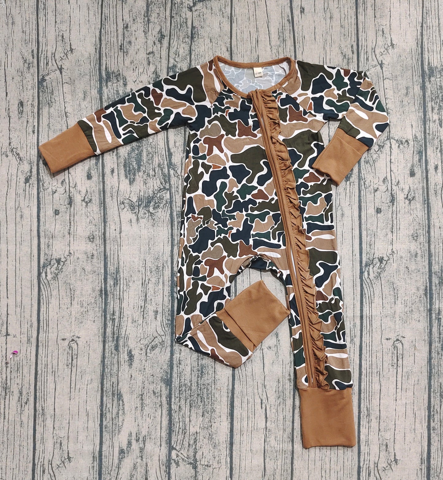 Preorder (moq 20)Baby Girls Bamboo Long Sleeves Brown Camo Western Ruffle Zipper Romper