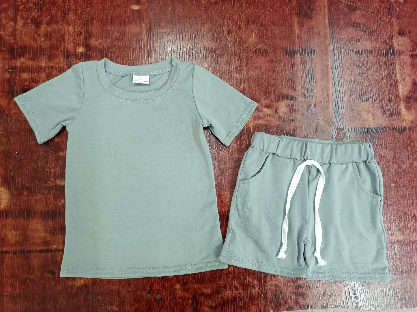 Preorder moq 5 Baby Boys Green Short Sleeves Top Pocket Short Set