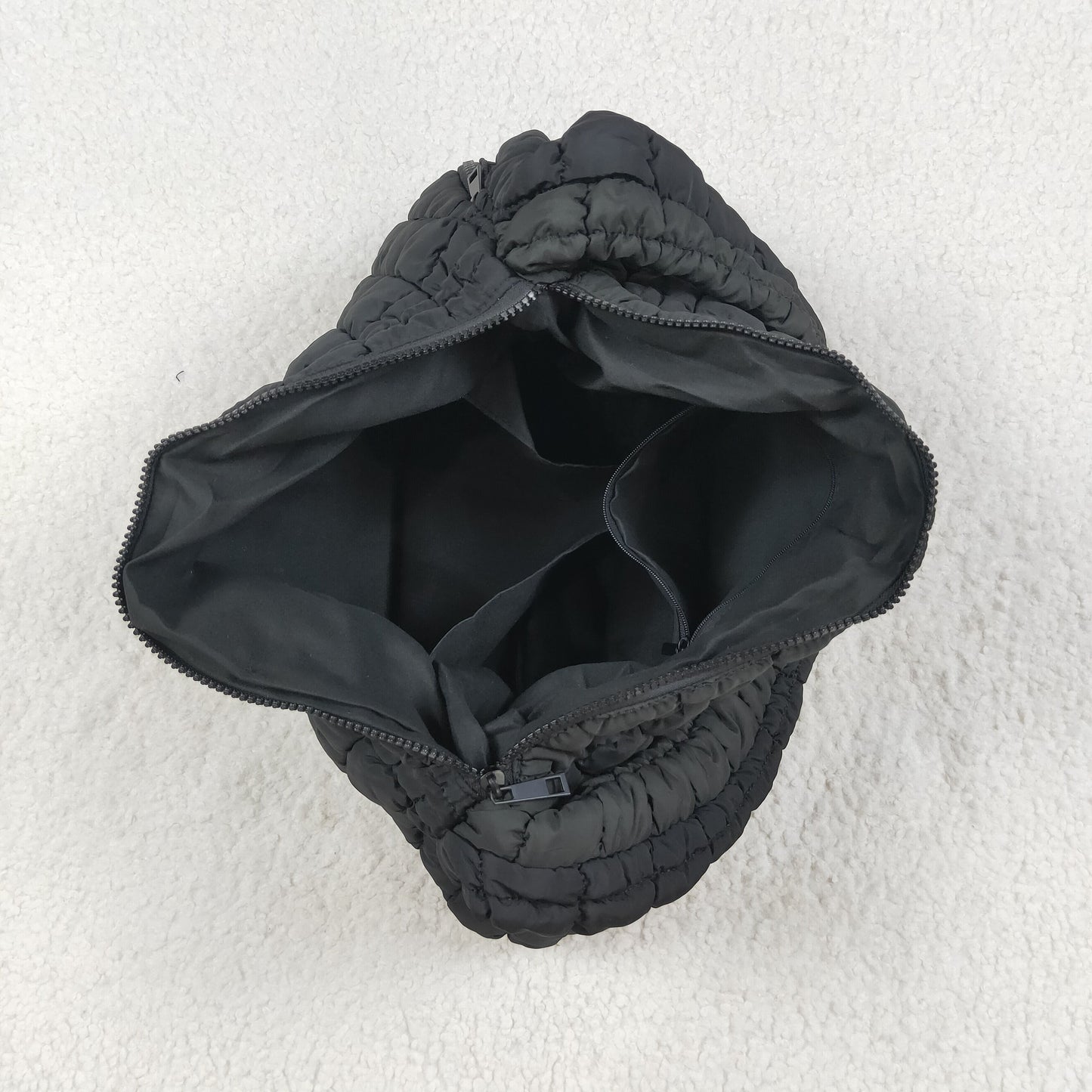 USA Zip Black Handbags