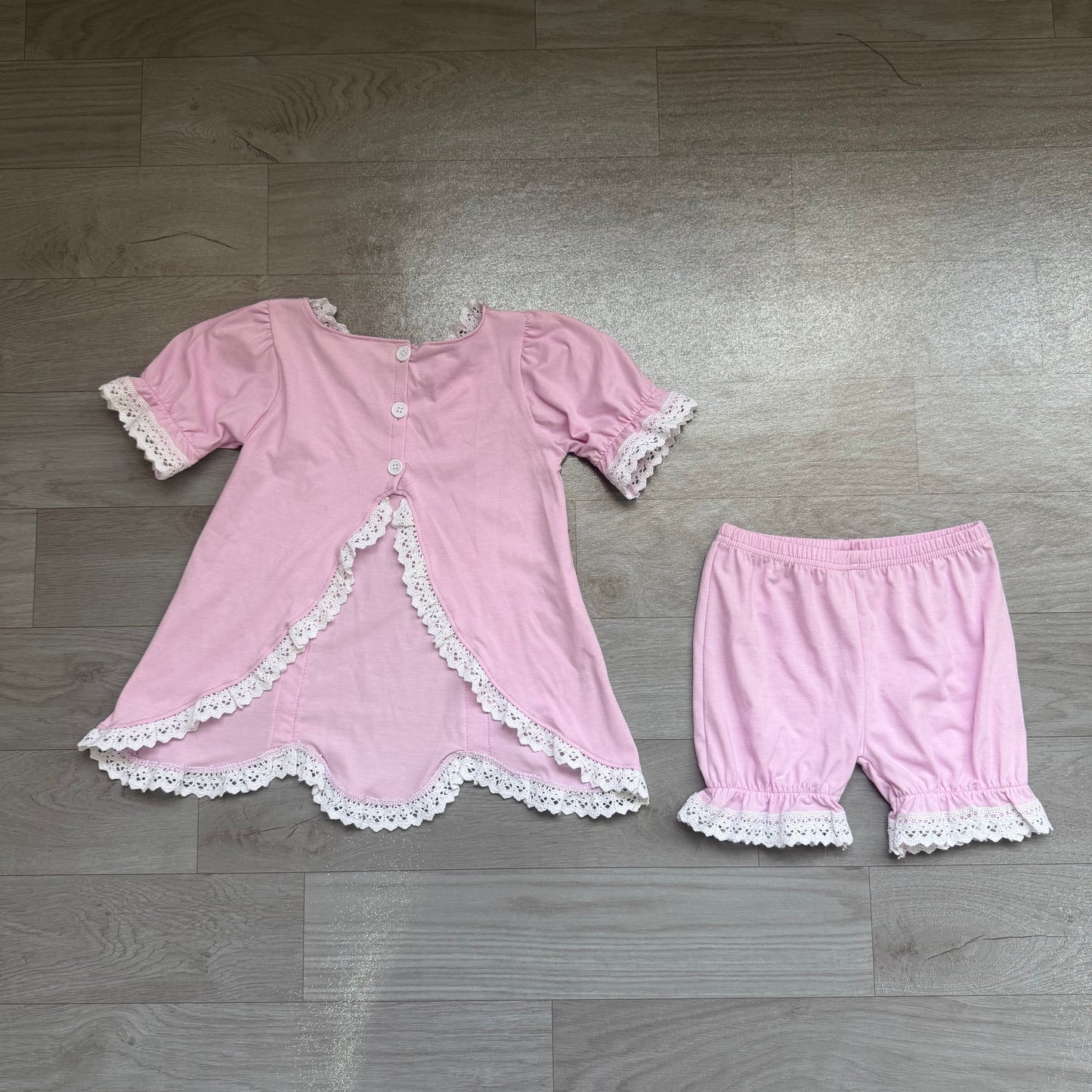 Baby Girls Short Sleeve Lavender Lace Back Button Tunic Ruffle Short Clothes Set