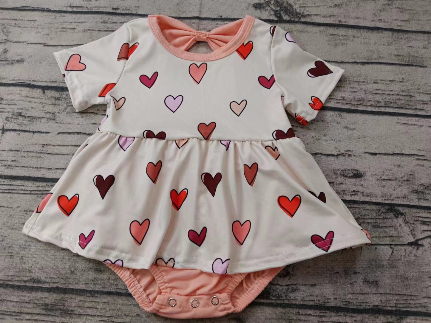 Baby Girls Hearts Short Sleeve Ruffle Rompers preorder(moq 5)