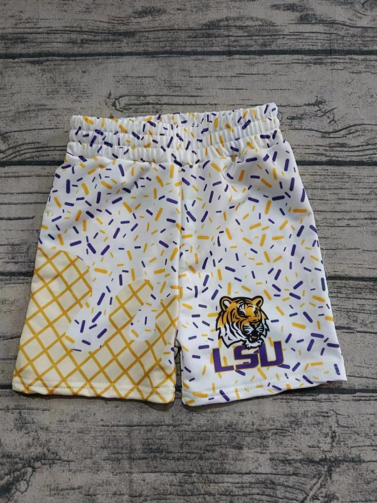 Cutom moq 5 football team LSU boys shorts