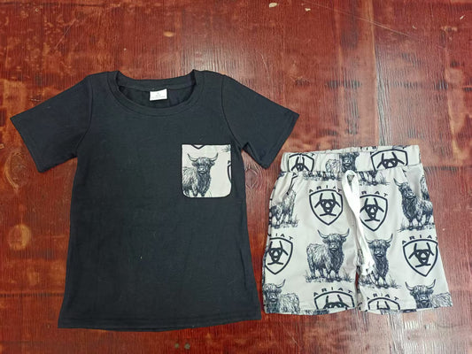 Preorder moq 5 Baby Girls Black Short Sleeves Pocket Top Highland Cows Short Set