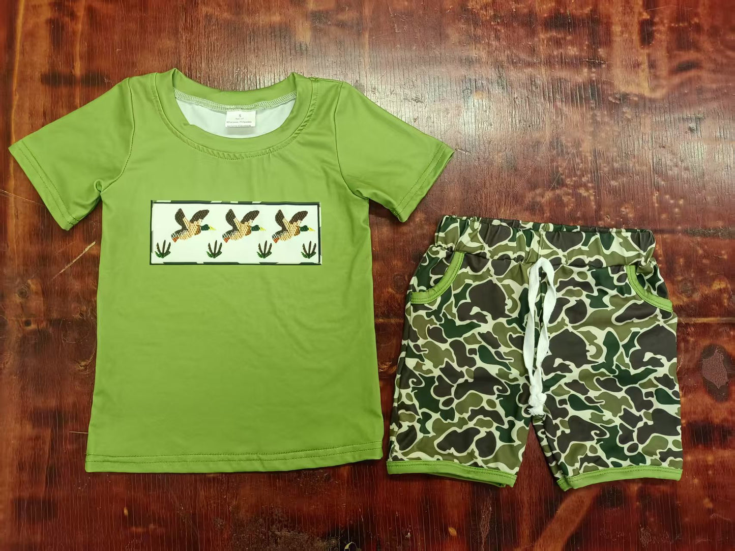 Preorder moq 5 Baby Boys Green Short Sleeves Ducks Top Camo Pockets Short With Belt Set