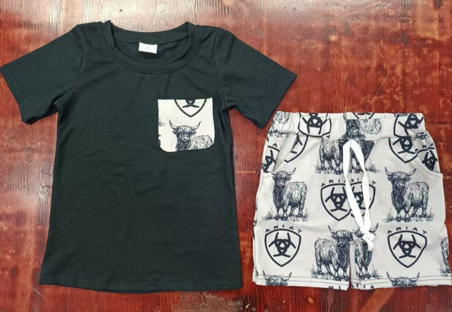 Preorder moq 5 Baby Girls Black Short Sleeves Pocket Top Highland Cows Short Set