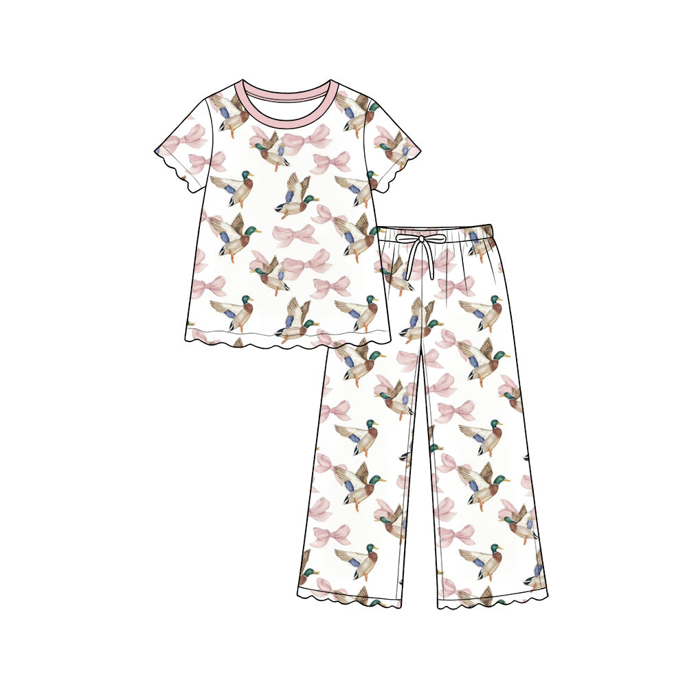 Preorder (moq 5) Baby Girl Mallard Duck Pink Bow Print Short Sleeve Scallop Hem Flare Pajama Set