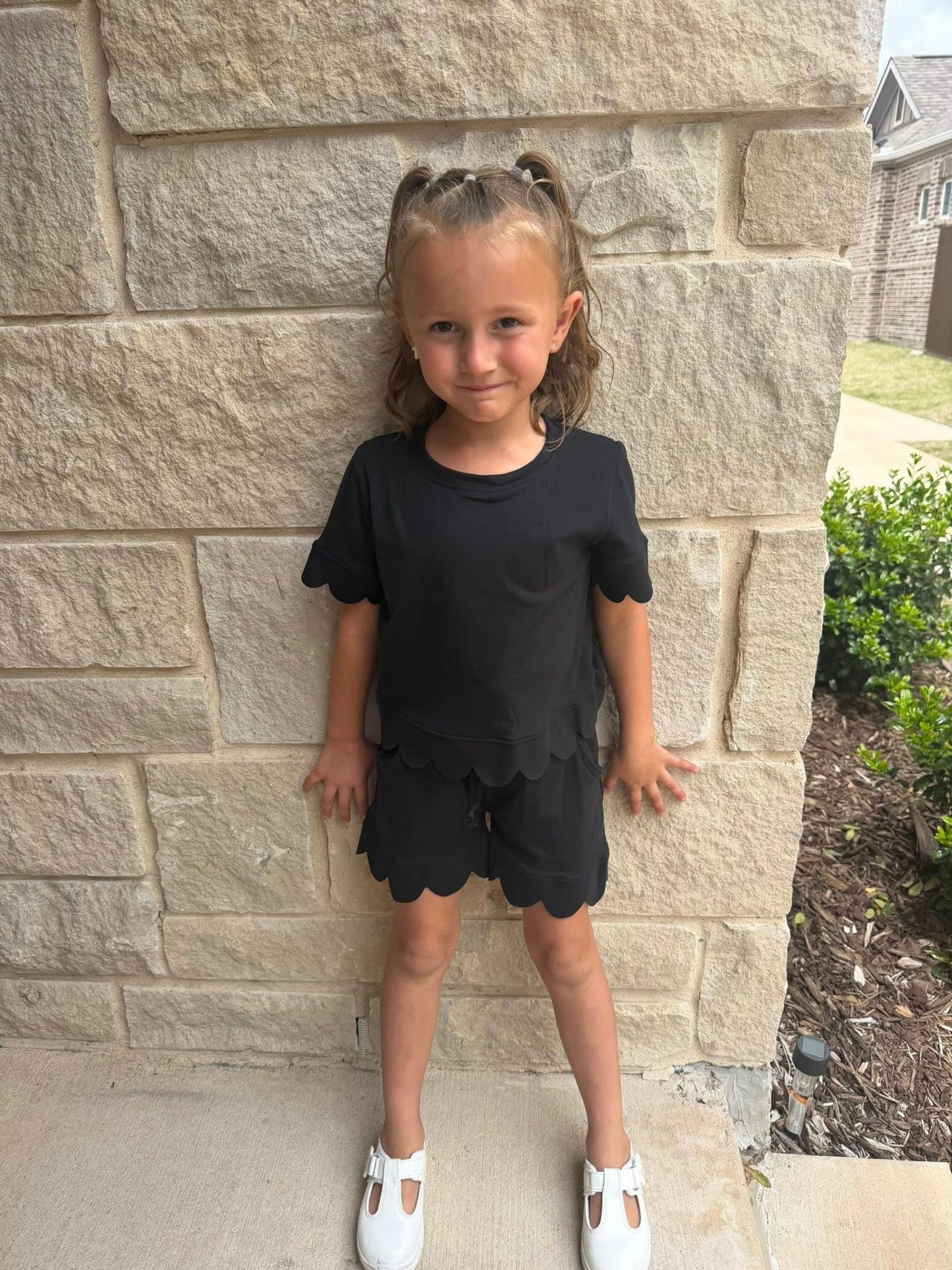 Baby Girls Black Short Sleeve Top Pockets Shorts Cotton Scallop Clothes Sets