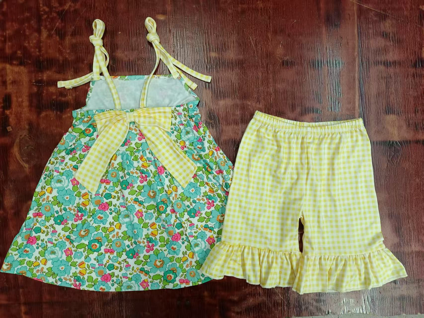 Preorder moq 5 Baby Girls Strap Green Floral Tunic Yellow Plaid Ruffle Shorts Set