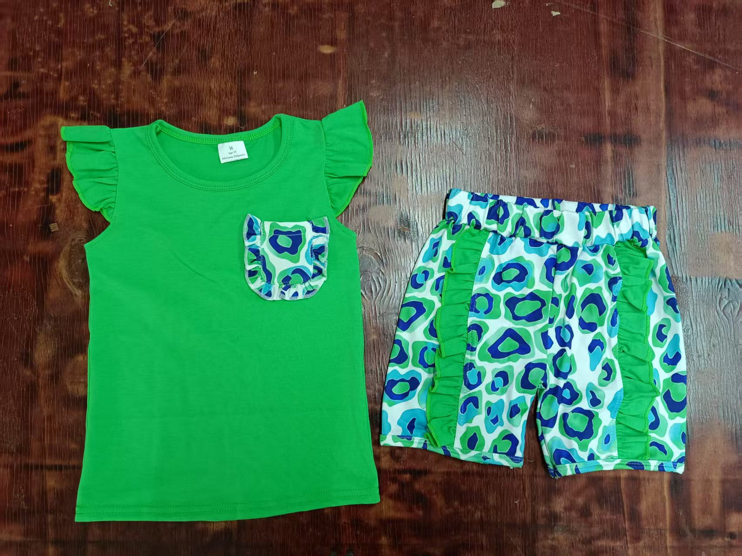 Preorder moq 5 Baby Girls Green Flutter Sleeves Pocket Top Leopard Ruffle Short Set