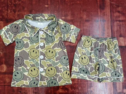 Preorder moq 5 Baby Boys Short Sleeves Button Green Camo Smiles Top Short Pajamas Set