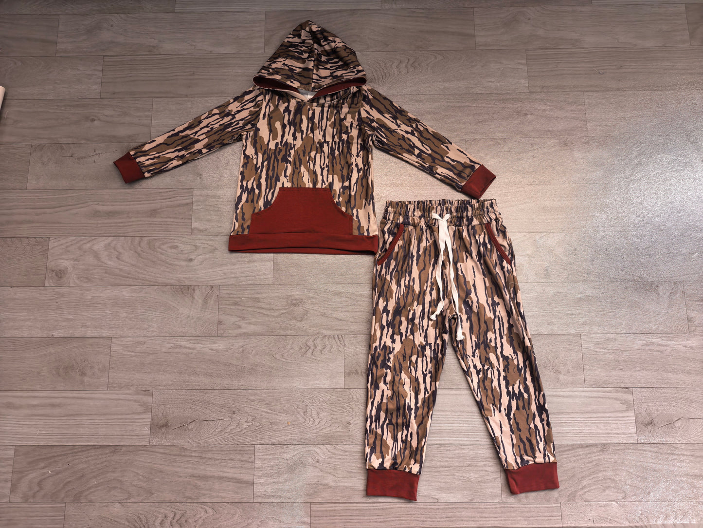 Preorder (moq 5) Baby Boys Wood Camo Pocket Hoodie Jogger Pants Hunting Clothes Set