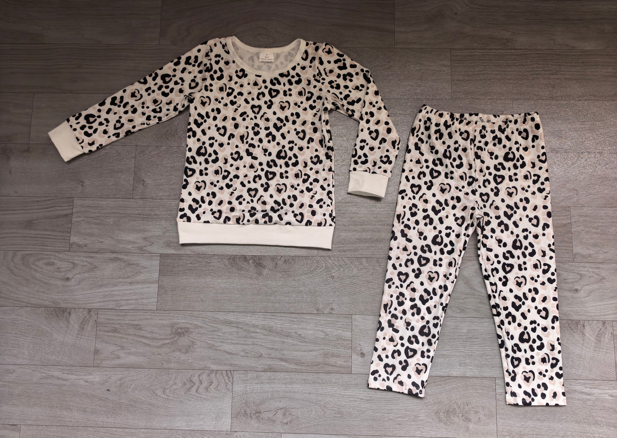 Baby Girls Black Leopard Hearts Top Pant Valentines Pajamas Sets Preorder