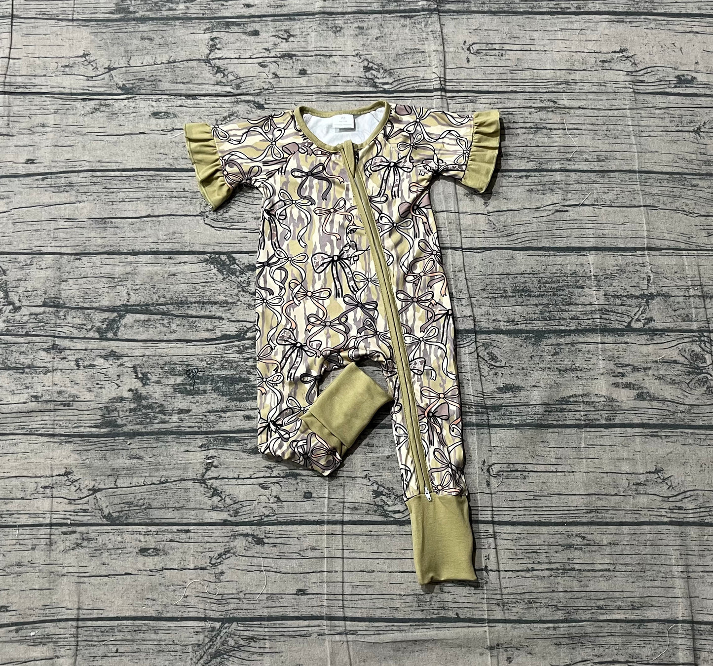 Baby Girls Southern Olive Camo Bows Two Way Zip Convertible Rompers