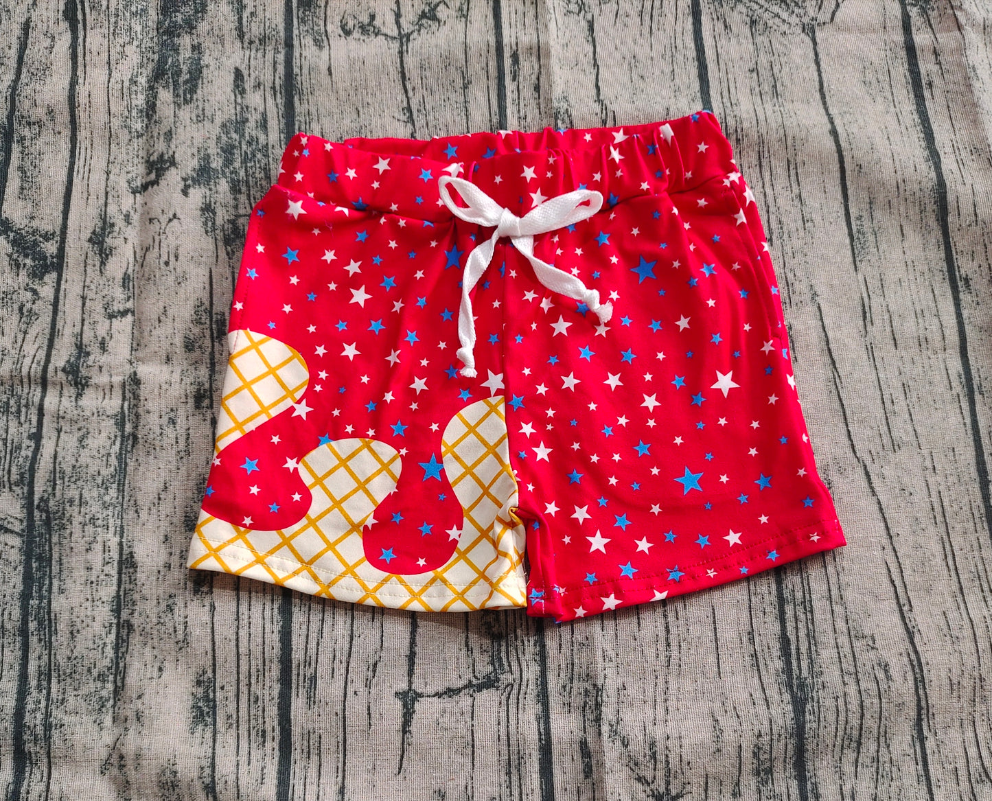 Baby Boys Red Drip Stars Pockets Team Shorts Bottom