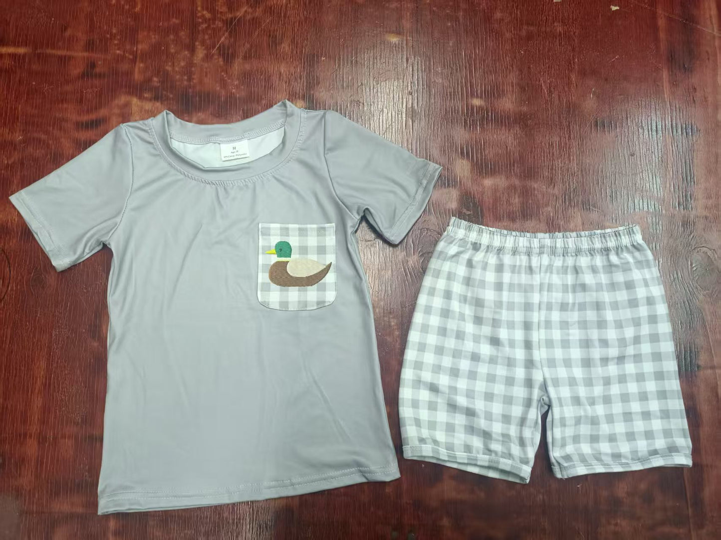 Preorder moq 5 Baby Boys Gray Short Sleeves Duck Pocket Top Plaid Short Set