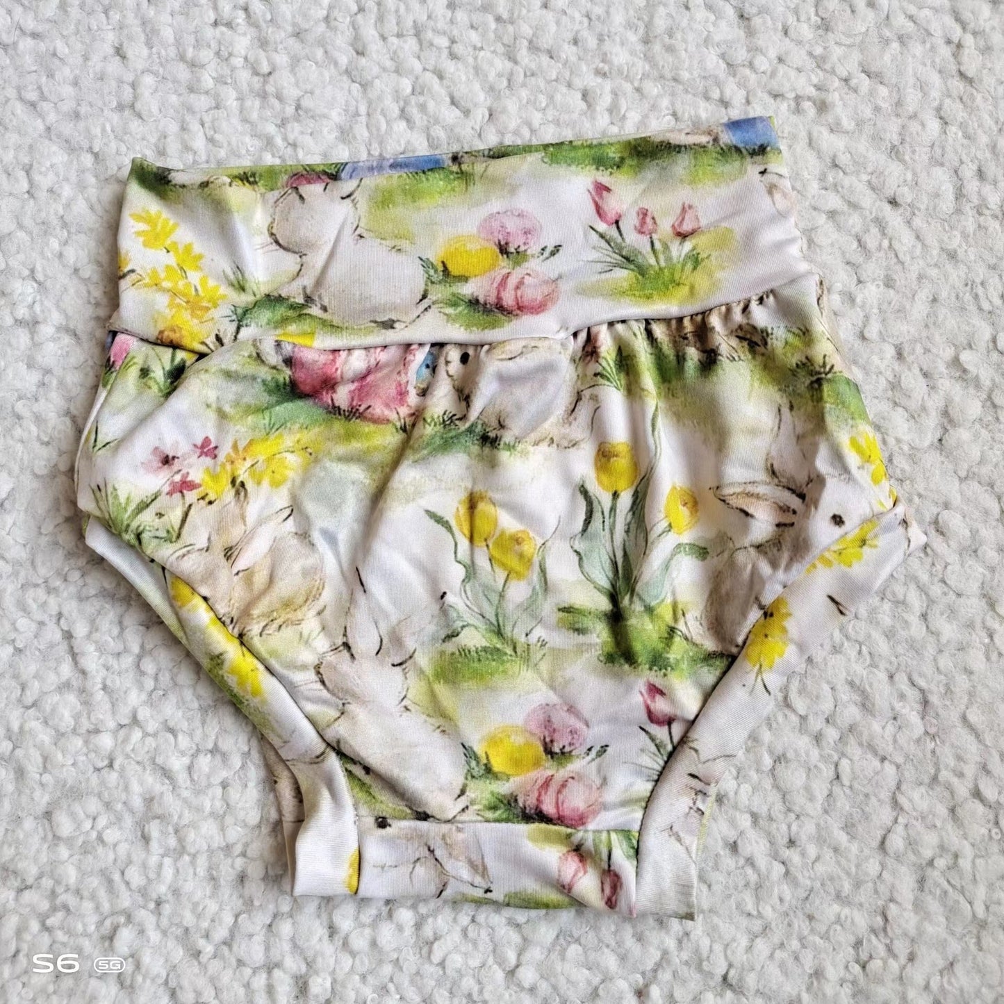 Baby Girls white flower bummies bloomers