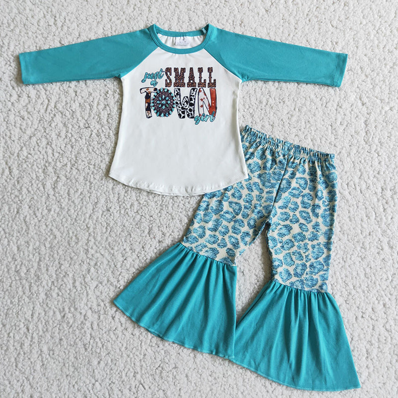 Small Town leopard bell set