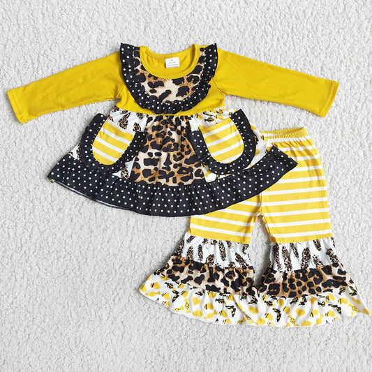 Mustard leopard pocket bell set