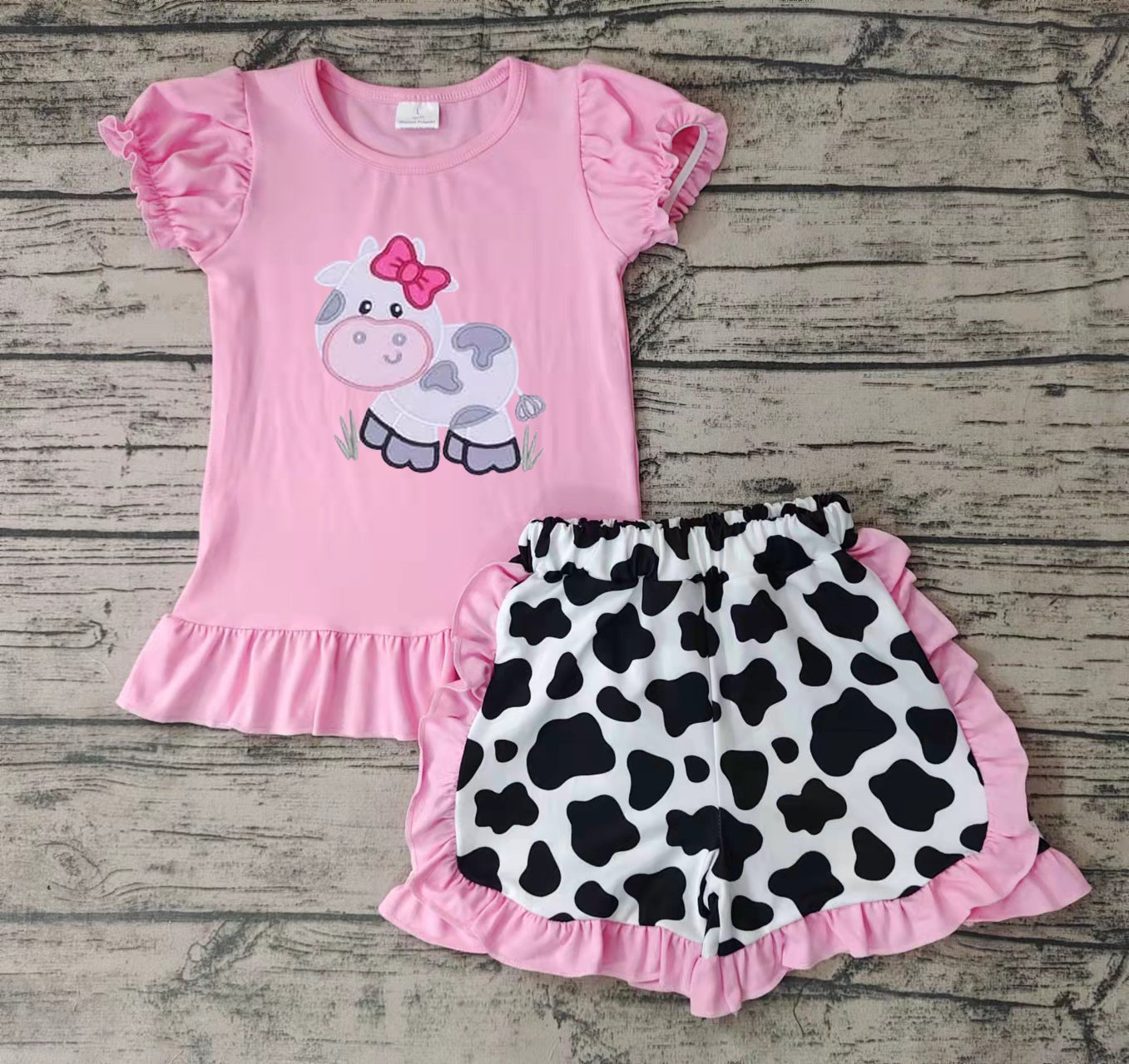 Baby girls pink cow ruffle shorts sets