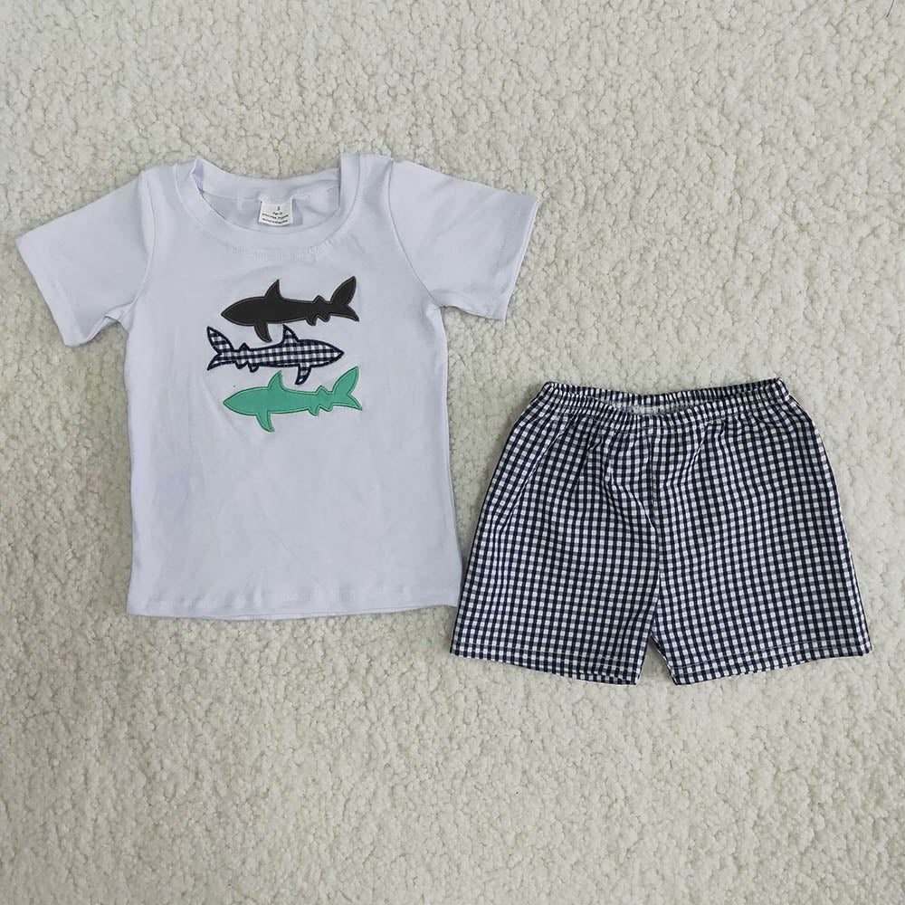 Shark lattice outfits