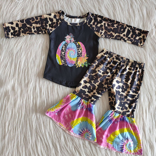 Tie dye pumpkin bell set