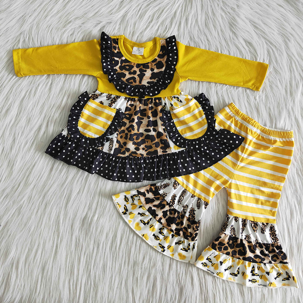 Mustard leopard pocket bell set